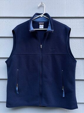 Patagonia Synchilla Fleece Vest, Men’s Size Large, Navy Blue